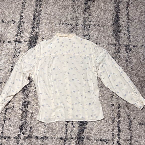 Boutique/Vintage Cream Buttoned Blouse with Mandarin Collar - Picture 10 of 12